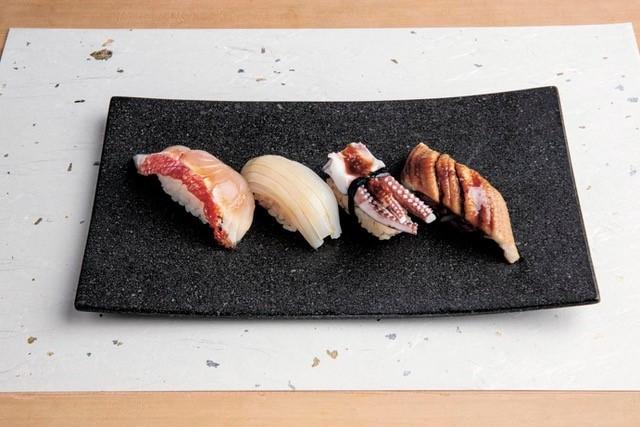 「お寿司屋さんのようにできなくても大丈夫！」とすし作家の岡田大介さんは語る