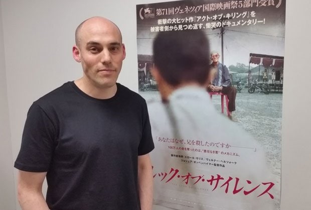 来日したジョシュア・オッペンハイマー監督。本作はベネチア国際映画祭で５部門を受賞するなど、すでに世界で高い評価を得ている（撮影／編集部・野嶋剛）