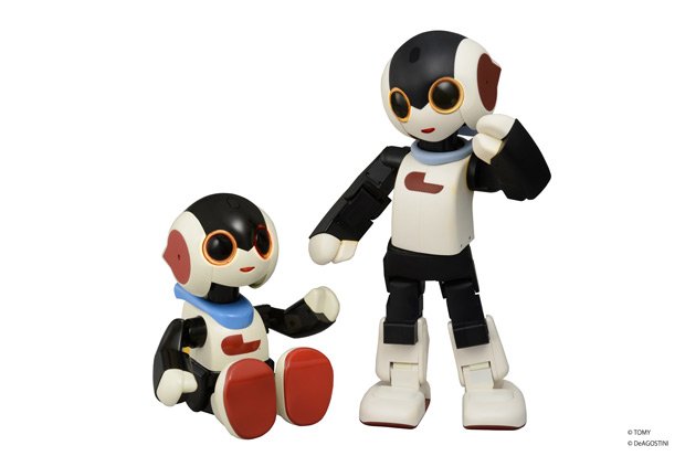 「Robi jr.」(左)は、「ロビ」の幼少期をイメージしている