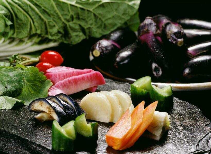 日本では1000年以上の歴史を持つ古い食品の漬物。冷蔵庫が普及しない時代には、保存食として重宝した（写真：getty images）