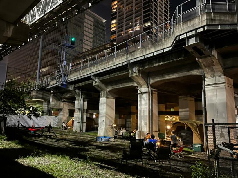 東京・秋葉原で催されている「高架下」キャンプ（撮影／米倉昭仁）