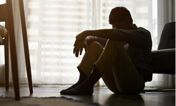 50代男性DV被害者は「僕、情けないですよね」と声を上げて泣いた 「男は家族を守らないと」の呪縛とは