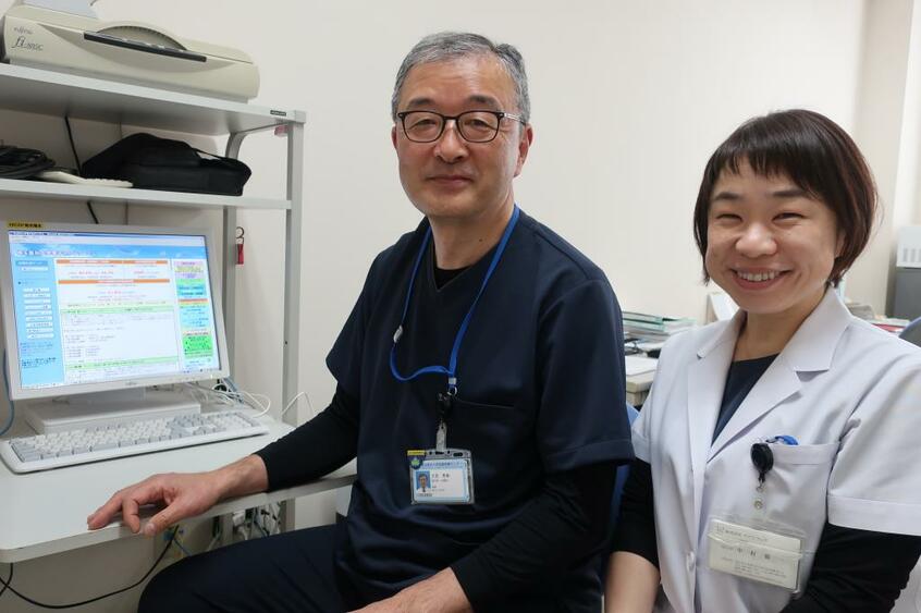 大西秀樹医師(左)と臨床心理士の石田真弓氏(写真=大西医師提供)