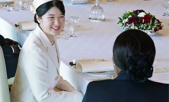 愛子さま昼食会デビューの堂々たる品格 天皇陛下が明かしていた高校一年生からの研鑽