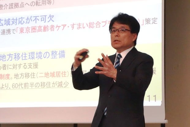 消滅可能性自治体を提唱した増田氏　（ｃ）朝日新聞社　＠＠写禁