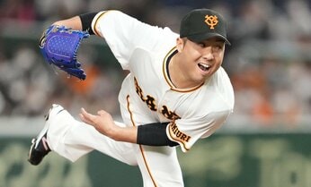 まだトレードはある?「狙い目」になりそうなセ・パ4選手…21年最優秀中継ぎ、14年ベストナインほか“二軍ではもったいない”男たち