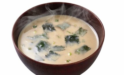 「甘くないプロテイン」増強中　みそ汁、コーンスープ、ラーメンまで　粉のえぐみを味でカバー