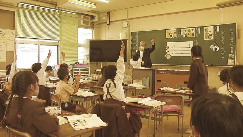 【教育と愛国】２０年以上、大阪で教育現場を取材する斉加氏が教育への政治介入を丹念に追った。２０２２年度ＪＣＪ大賞受賞作品。(c)2022映画「教育と愛国」製作委員会