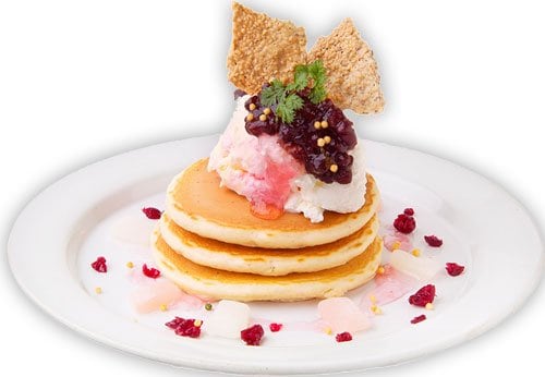 j.s.pancake cafe（東京・青山）桜あずきパンケーキ（撮影／写真部・藤川望、慎芝賢）