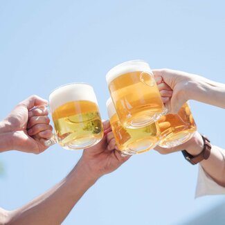 炎天下の飲酒で絶対守るべき六つの注意点 熱中症に詳しい済生会横浜市東部病院の医師が解説