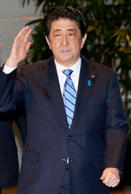 安倍首相。補選の結果に活路を見いだしたのは、与党か、野党か　（c）朝日新聞社