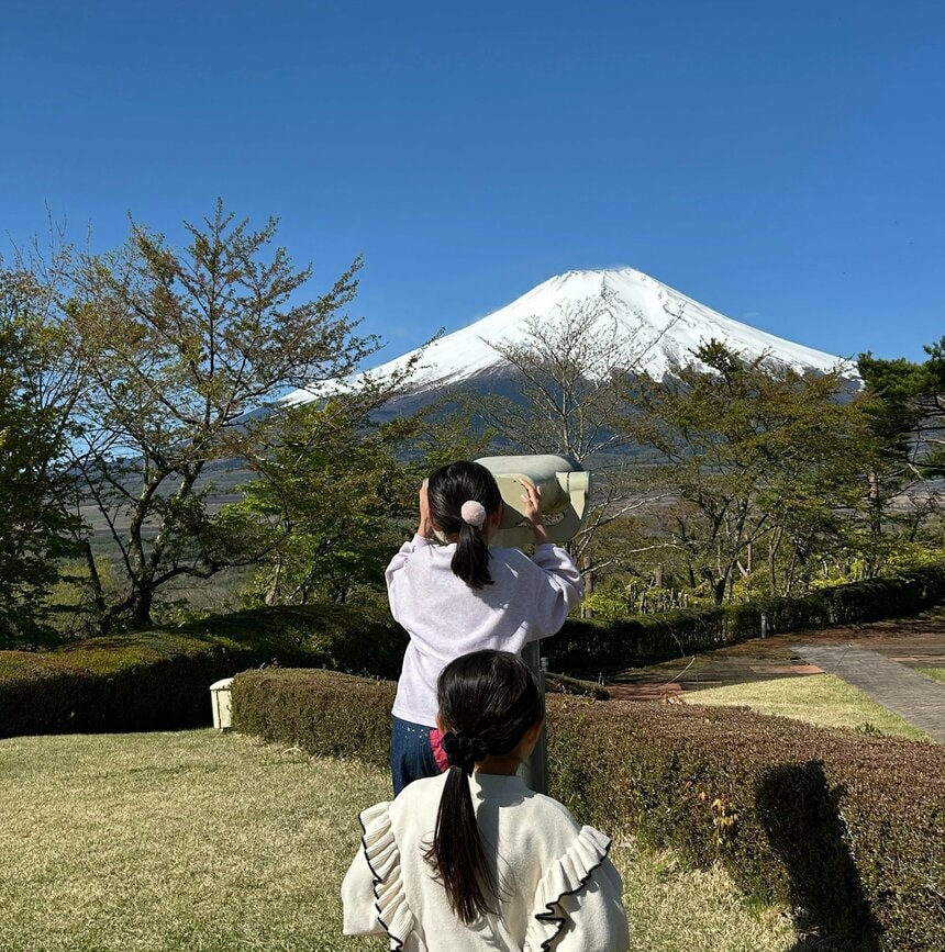 目の前の大きな富士山に子どもたちも感動！
