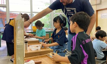 夏休み、小学生が“英語漬け”で過ごすのにぴったりな「地方のインターナショナルスクール」とは?