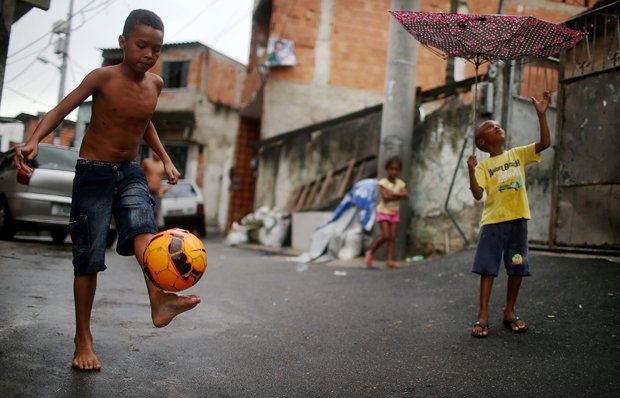 リオ五輪開催でファベーラの子どもに楽しさや喜びを与えることができるか？（写真:Getty Images）