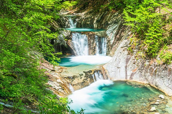 西沢渓谷が擁する特別な場所「七ツ釜五段の滝」