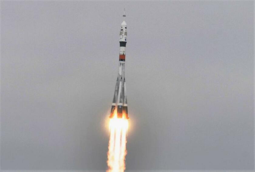 宇宙ステーションに向け飛び立つソユーズ