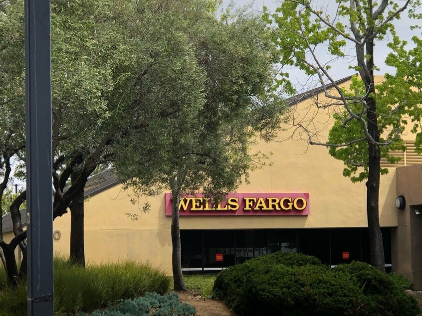 ウェルズ・ファーゴの支店。こちらも閑散としている(この銀行が銀行詐欺の被害にあった「銀行A」とは限りません)(撮影/長野美穂)