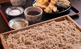 お客さんが「間違えました」と出ていくことも… 評判を呼んだそばの味 常連客に支えられるバングラデシュ出身のおそば屋さん