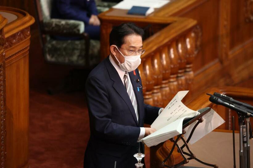 所信表明演説を行った岸田首相（c）朝日新聞社