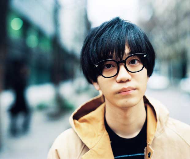 シンリズムさん(19)も、2015年のデビューから現在までアナログレコードでもリリースを重ねている(写真:フェイス ミュージックエンタテインメント提供)