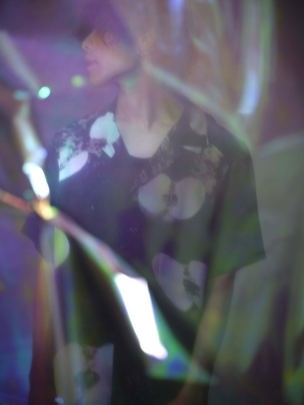 須田景凪、新曲「veil」MVで渋谷MODI街頭ビジョンをジャック