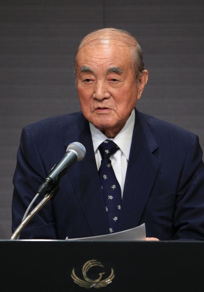 「定年制」での引退を迫られた故・中曽根康弘元首相（C）朝日新聞社