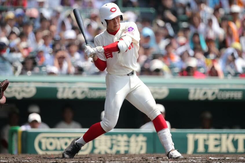 智弁学園の1年生4番・徳丸天晴(撮影 写真部・加藤夏子)