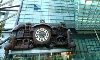 「打倒フジ」に成功した元日テレ局員が考える“業界の未来” 古いビジネスモデルから脱却できるのはフジ?