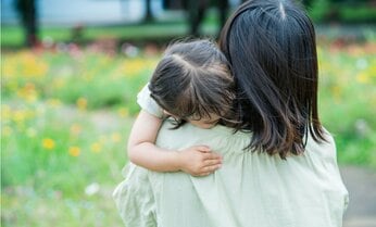 “毒親”に育てられたマンガ家が語る、親との絶縁 「周りの人のおかげで『見捨てるな』という母の洗脳が解けた」
