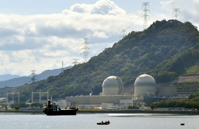 対岸の音海地区から見た関西電力高浜原発／福井県高浜町　（ｃ）朝日新聞社