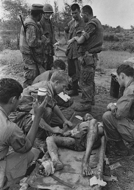 米軍の介入で泥沼化したベトナム戦争。圧倒的な物資に勝る米軍はゲリラ戦に悩まされ敗北した　（ｃ）朝日新聞社