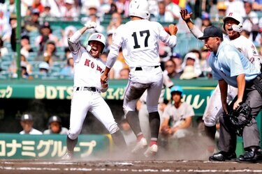 新しいユニフォーム姿の広陵が熊本工との伝統校対決を制す 大エースが見せたトップギア【甲子園2024】