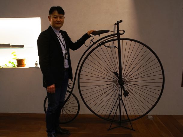 本格的な自転車の世界はまだまだ間口が狭い。こういった店で、いろいろな角度から自転車の楽しさを知っていただきたい、自転車文化の裾野を広 げたい」(OVEマネージャーの内海さん)
<br />