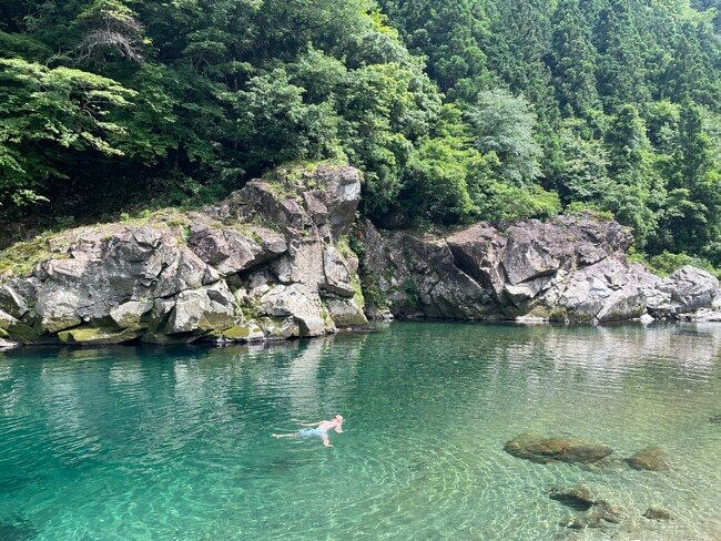 写真・図版(1枚目)| 岐阜県の限界集落から“人生に余白”をつくる挑戦。--前売り券販売300万円を突破!ITADORI SAUNAが手がける宿泊施設「YOHAKU」、2025年7月グランドオープン決定!