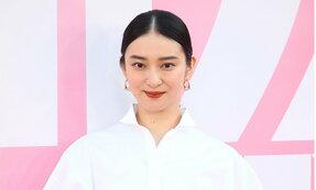 上戸彩とは逆路線？ 第3子誕生「武井咲」は生活感ないママ路線で“孤高”の存在に