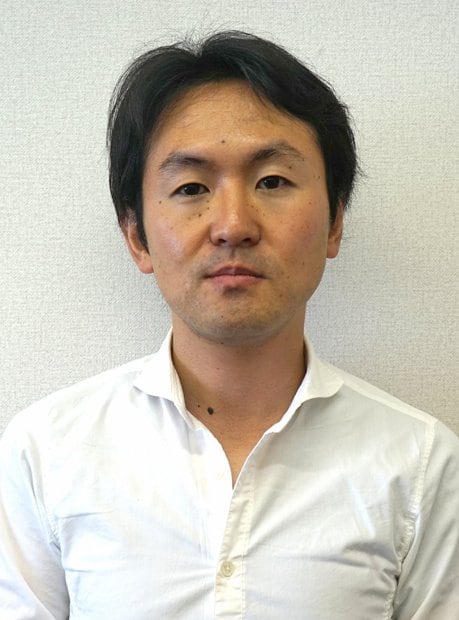 東洋大学　ライフデザイン学部助教　瓜生大輔さん（３３）／日本宗教学会などで学術研究発表を行う傍ら、供養や追悼のための商品企画・デザインに携わる（撮影／編集部・長倉克枝）