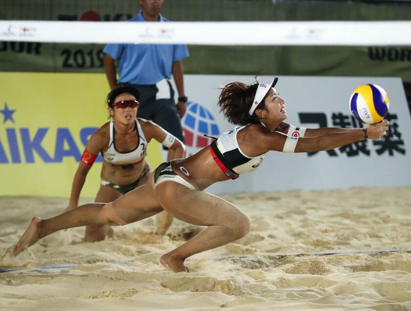 激しい動きにも耐えるビーチバレーの水着（写真提供・FIVB）