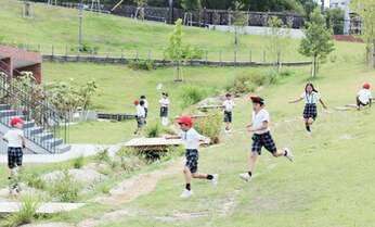 塾に通わなくても受験学力が身につく!? 塾母体の小学校が人気