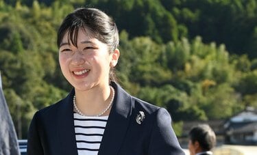 愛子さま　「大人のマリンスタイル」に思わずため息　馴染んだパンプスをお召しの佐賀の初公務は、雅子さまのアドバイスも？