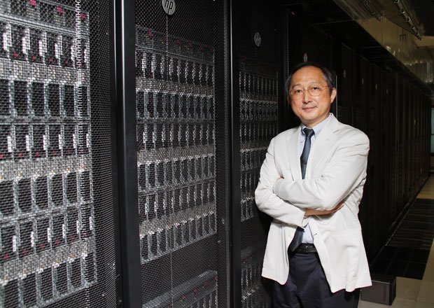 東京大学医科学研究所 ヒトゲノム解析センター長宮野悟さん(60)みやの・さとる/1977年九州大学理学部数学科卒、84年理学博士。九州大学教授などを経て、96年から東京大学医科学研究所教授(撮影/編集部・宮下直之)