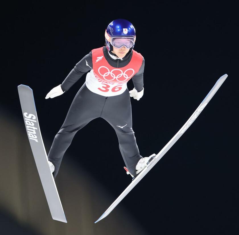 北京五輪の女子個人ノーマルヒルで４位となった高梨沙羅のジャンプ