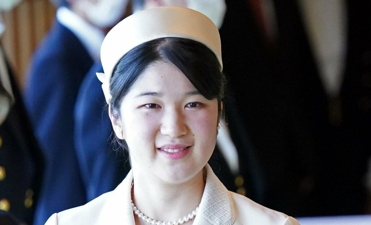 愛子さま大統領との午餐デビューで待ち遠しい宮中晩餐会 雅子さまや佳子さまらの美しいドレスとティアラ姿 | AERA dot. (アエラドット)