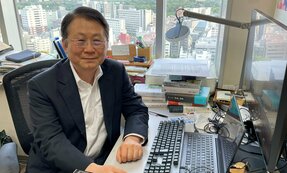 「アベノミクスは資本家が成長するための政策」 置き去りにされていく“働く人々”