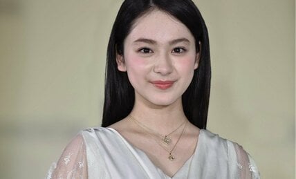 26歳で女子高生役に賛否「平祐奈」　姉の平愛梨と長友夫婦の七光り批判をはねのけ存在感が増すワケ