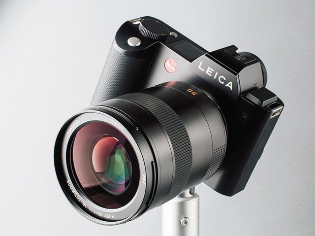 LEICA SUMMILUX-SL 50mm f/1.4 ASPH.
<br />