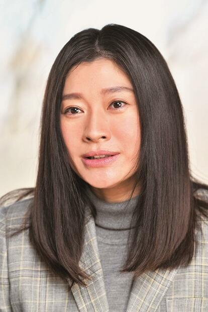 篠原涼子(しのはら・りょうこ)/1973年、群馬県生まれ。ドラマ「ハケンの品格」(2007年)など出演作多数。9月からNHK連続テレビ小説「おちょやん」に出演予定(撮影/写真部・東川哲也)