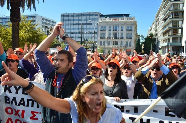 「財政破綻」したギリシャのデモ隊　（c）朝日新聞社　＠＠写禁