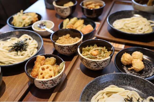 写真・図版（1枚目）| 【新業態】武蔵野うどん×天ぷら×ごはんが食べ放題！税込968円～で楽しめる「武蔵野うどん小麦晴れ」が8月27日(水)オープン！