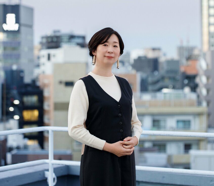 朱野帰子（あけの・かえるこ）／会社員を経て作家。専業主婦が主人公の『対岸の家事』（講談社文庫）が2025年ドラマ化（写真：本人提供）