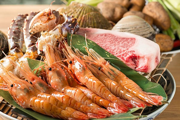 北海道の食の特典は、海の幸、野菜、肉、加工品など、さまざまなジャンルのものがあり、選ぶのも楽しみ。